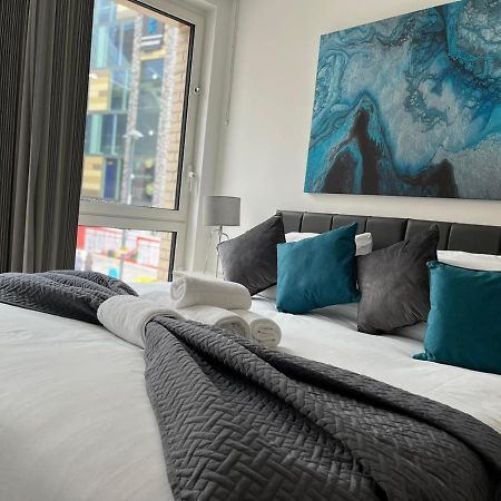 Spacious, Bright & Modern 1 & 2 Bed Apartments At Sligo House - Central Watford Watford  Kültér fotó