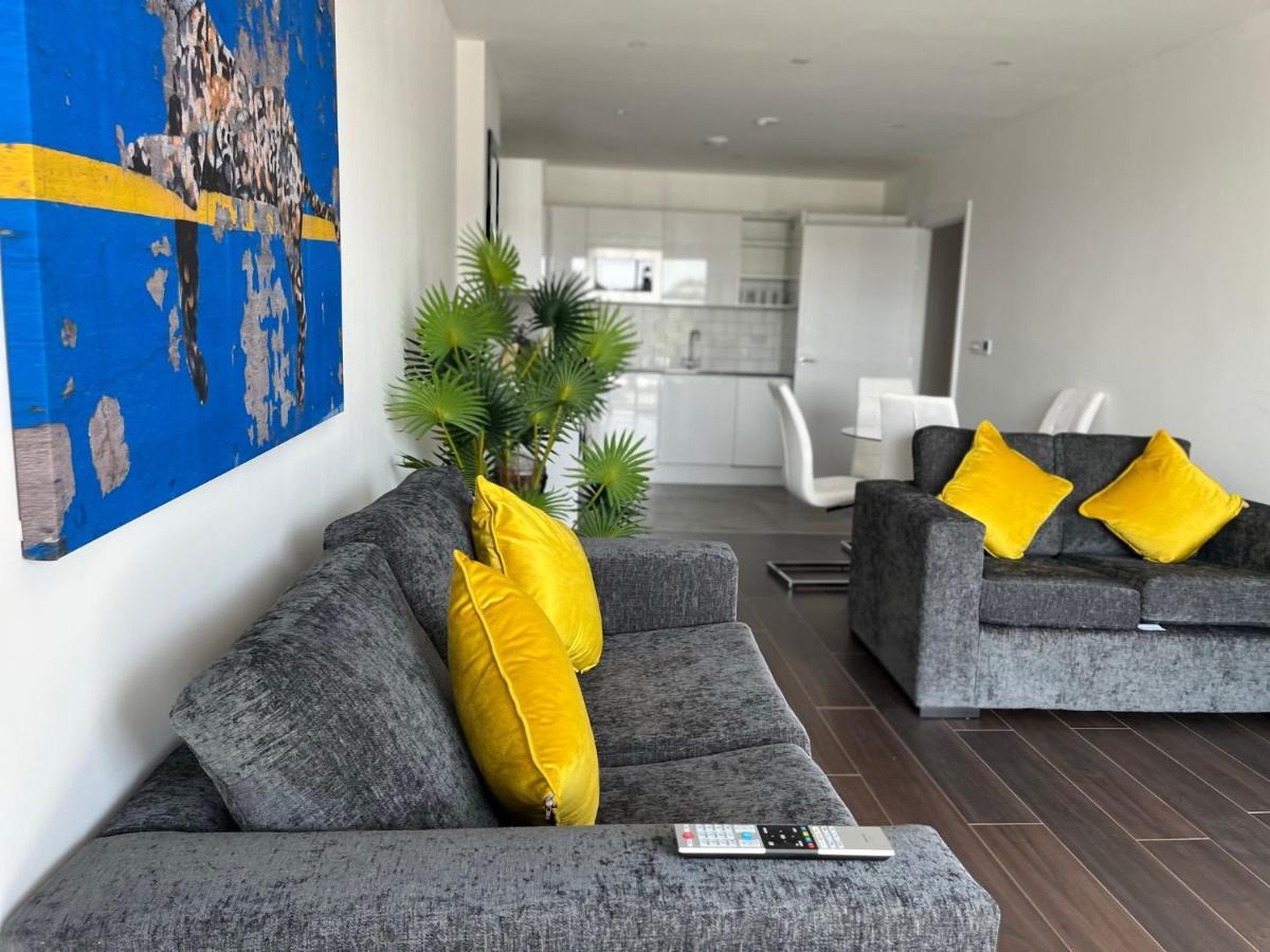 Spacious, Bright & Modern 1 & 2 Bed Apartments At Sligo House - Central Watford Watford  Kültér fotó