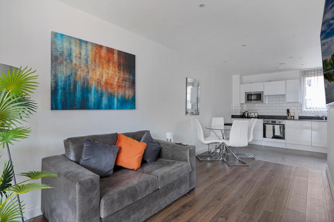 Spacious, Bright & Modern 1 & 2 Bed Apartments At Sligo House - Central Watford Watford  Kültér fotó
