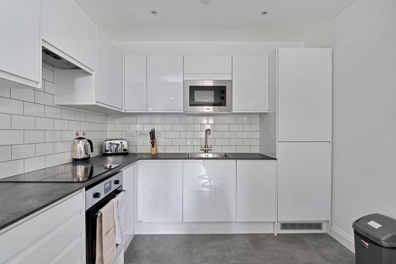 Spacious, Bright & Modern 1 & 2 Bed Apartments At Sligo House - Central Watford Watford  Kültér fotó