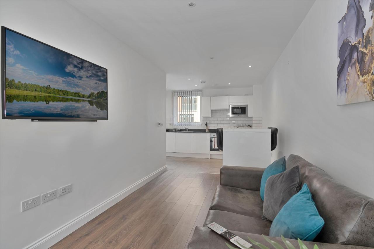 Spacious, Bright & Modern 1 & 2 Bed Apartments At Sligo House - Central Watford Watford  Kültér fotó