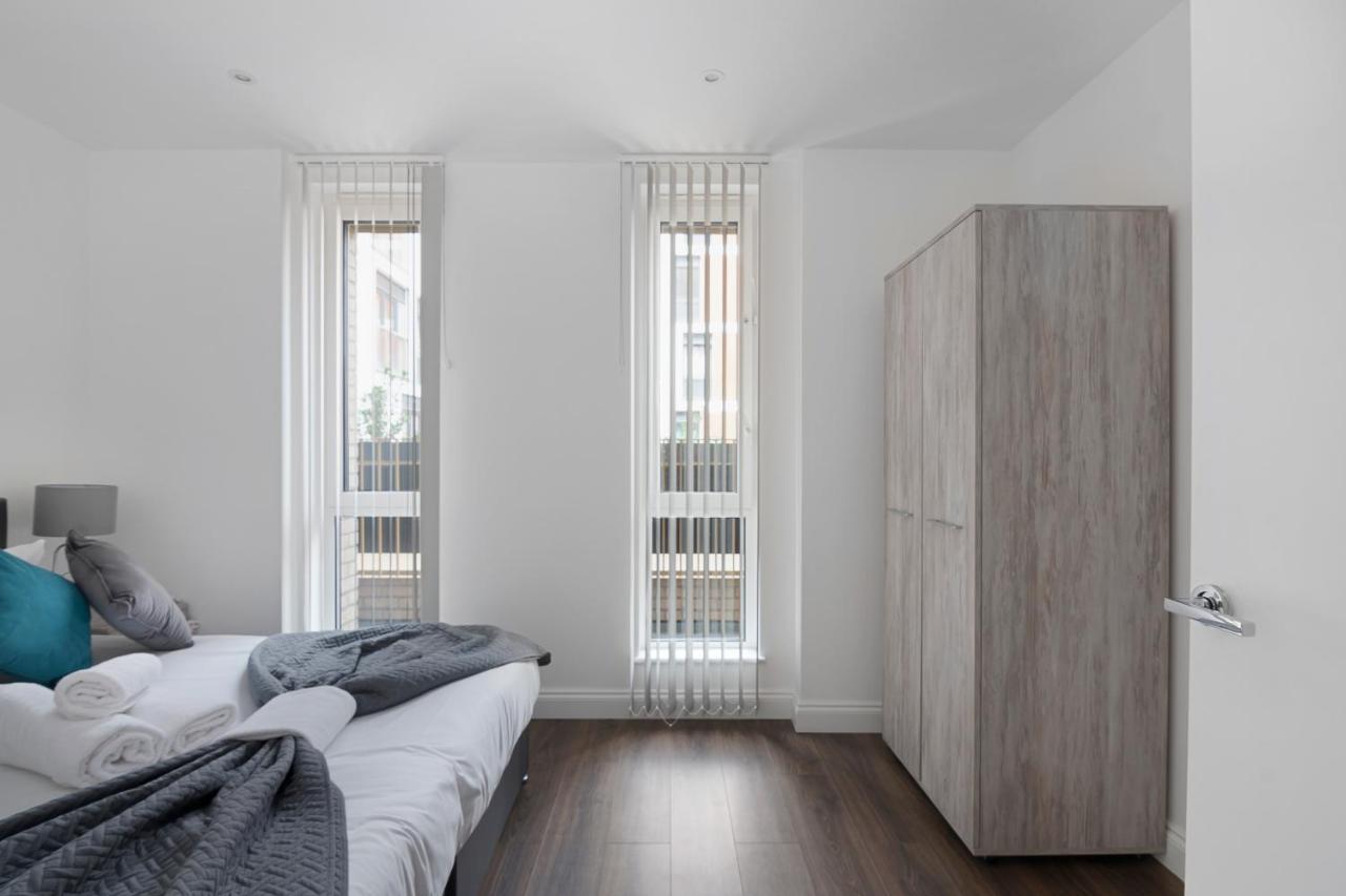 Spacious, Bright & Modern 1 & 2 Bed Apartments At Sligo House - Central Watford Watford  Kültér fotó
