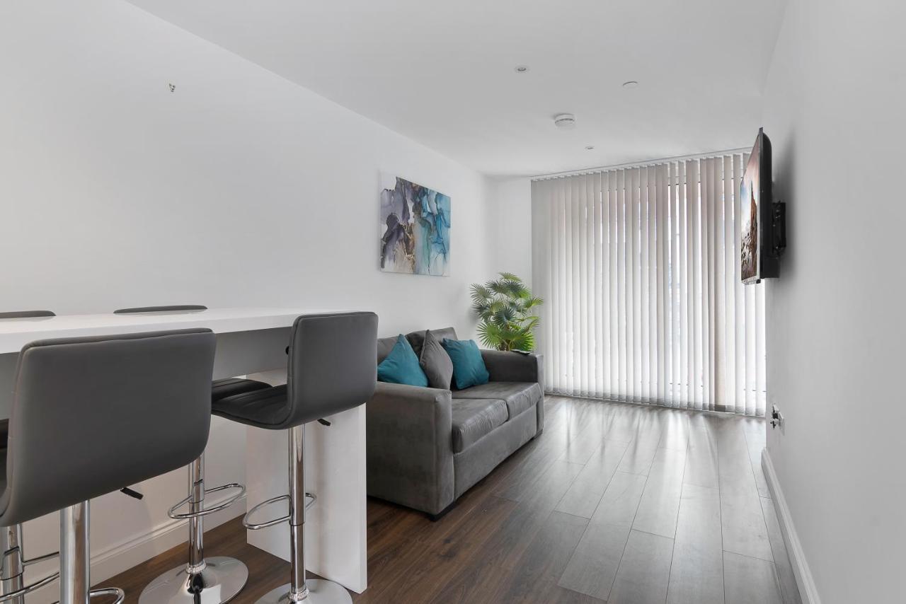 Spacious, Bright & Modern 1 & 2 Bed Apartments At Sligo House - Central Watford Watford  Kültér fotó