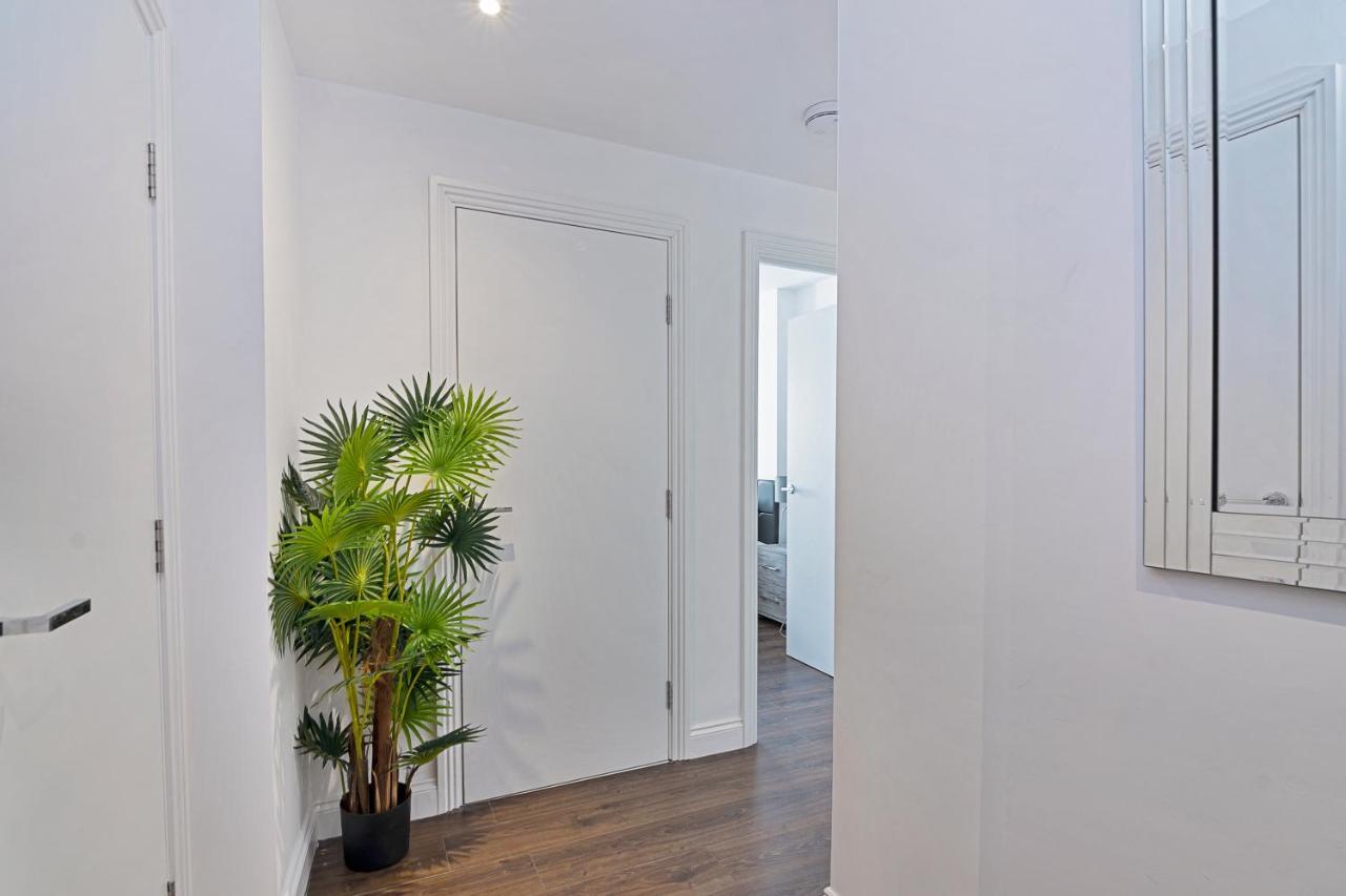 Spacious, Bright & Modern 1 & 2 Bed Apartments At Sligo House - Central Watford Watford  Kültér fotó