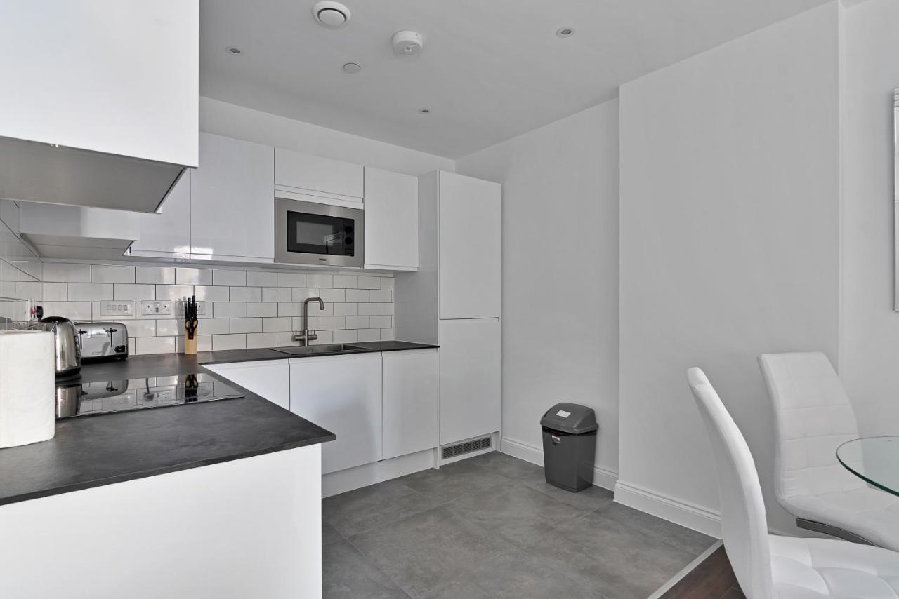 Spacious, Bright & Modern 1 & 2 Bed Apartments At Sligo House - Central Watford Watford  Kültér fotó